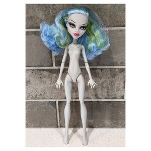 Monster High Doll Ghoulia Yelps - Skultimate Roller Maze - G1 - 2012
